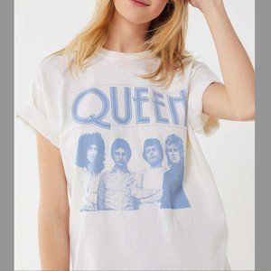 Queen Graphic Tee